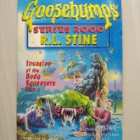 Goosebumps Series 2000: Invasi Makhluk Pemeluk Manusia [2]